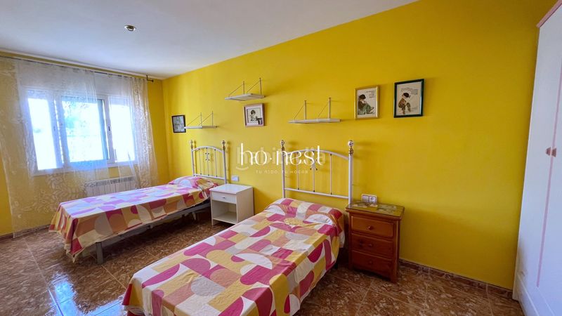 Foto 25dfd169-e253-4768-89ef-e3e7242c657a. Casa aparellada amb aparcament a Santa Maria-l´Eixample-Sud Sumella Cubelles
