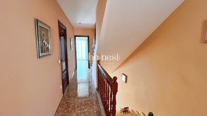 Foto f758f803-d497-4472-989c-3b27d3b5a356. Casa aparellada amb aparcament a Santa Maria-l´Eixample-Sud Sumella Cubelles