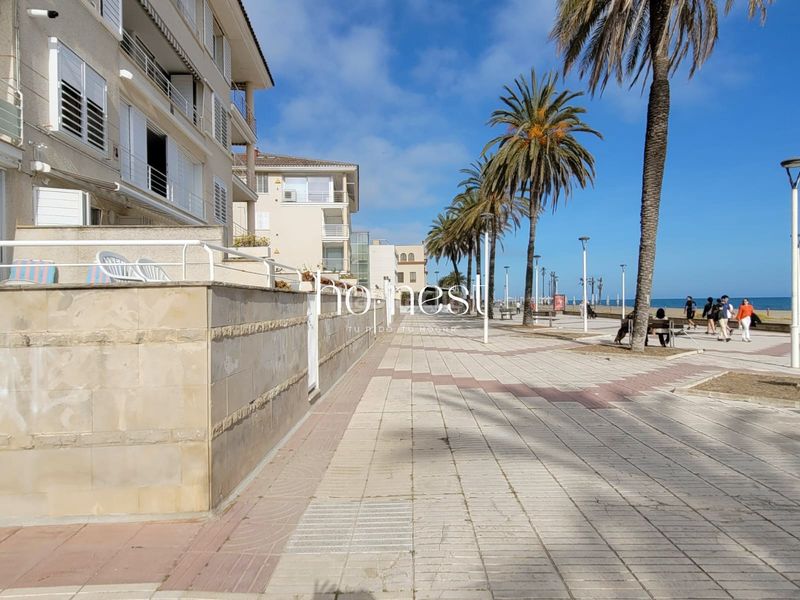 Foto 23cc2f1b-5ad2-4c8a-940f-a12e85c7c414. Planta baixa amb aparcament piscina a Bonavista Vendrell (El)