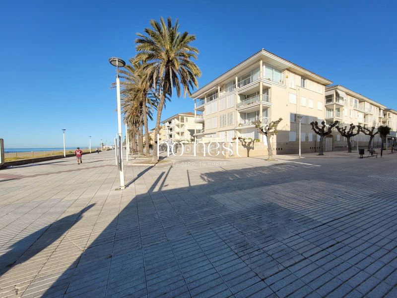 Foto b7fb610f-aaf6-4b6d-bf5b-ee9edd6a9928. Planta baixa amb aparcament piscina a Bonavista Vendrell (El)