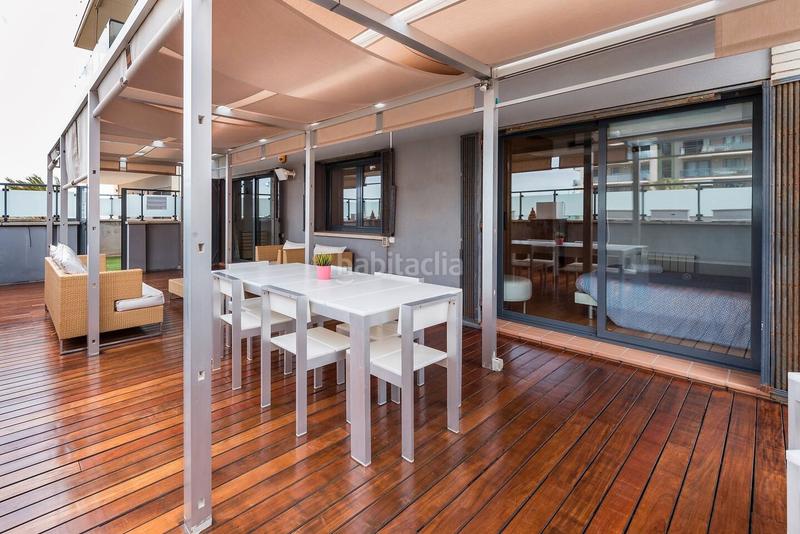 Foto 5f61b486-f86c-4f94-b847-f68bc54e031f. Piso espectacular piso frente al mar en Port Badalona