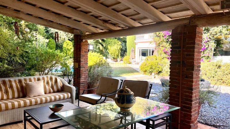 Foto 32cff55b-d9dd-45f7-9e72-7bbf7cb6555e. Chalet villa de la toscana en el centro del maresme en Masnou (El)