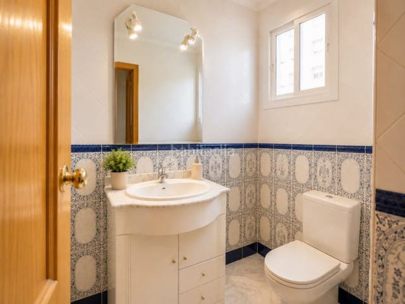 Foto 079ac16b-5df4-4746-b21d-b7bb610bc374. Apartament amb calefacció piscina a La Colina Torremolinos
