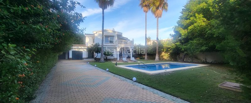 Foto 0376f4e9-6519-4f67-b096-fd989783b44d. Xalet amb calefacció aparcament piscina a Guadalmar Málaga