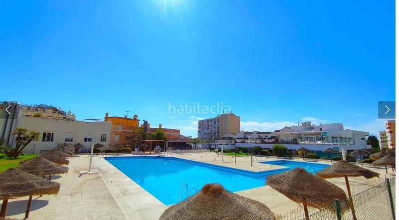 Foto 535b118c-7d25-411d-9f9c-bb0d5e118db2. Lloguer pis amb calefacció piscina a El Bajondillo Torremolinos