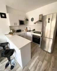 Estudi a Manantiales-Estación de Autobuses. Con licencia turística