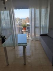 Apartamento en Montemar. No permiten la comunidad alquileres vacacionales.