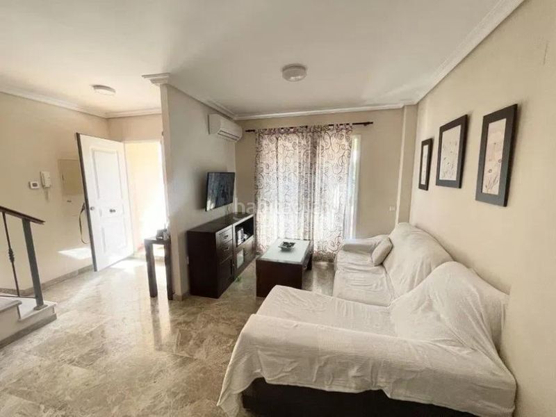 Foto 09cd6599-eb5e-47ac-80e9-aa093c7f5a6c. Apartament amb aparcament a La Colina Torremolinos