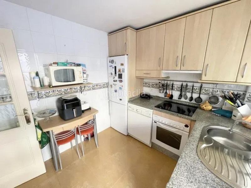 Foto ac2d0c64-7055-4377-9eea-5bd58f113db8. Apartament amb aparcament a La Colina Torremolinos