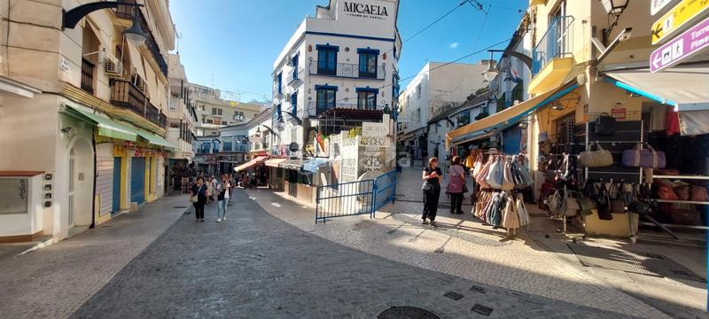 Foto 7efaf4fc-aa87-41ca-a40b-471ad076d79d. Xalet amb aparcament a El Bajondillo Torremolinos