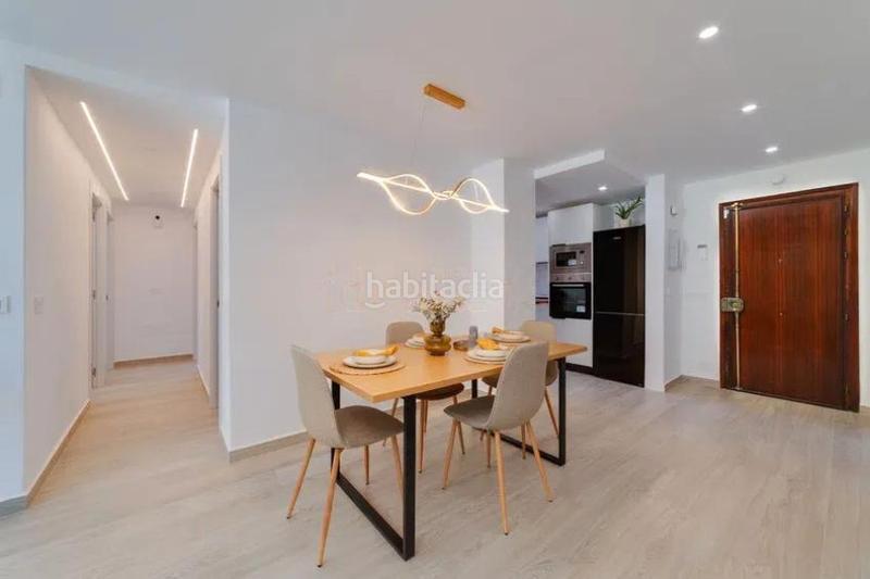 Foto 26bc89f7-2ec9-40e6-bd4f-b39454cd9440. Apartamento en Ayuntamiento Torremolinos