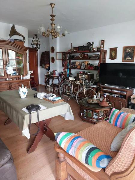 Foto 05bbe80b-39e7-421d-be1f-d839d4166c84. Piccolo appartamento con parcheggio in La Carihuela - Los Nidos Torremolinos