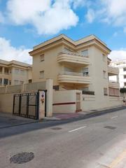 Apartment in La Carihuela - Los Nidos. Estupendo apartamento situado a solo 100 metros de la playa,