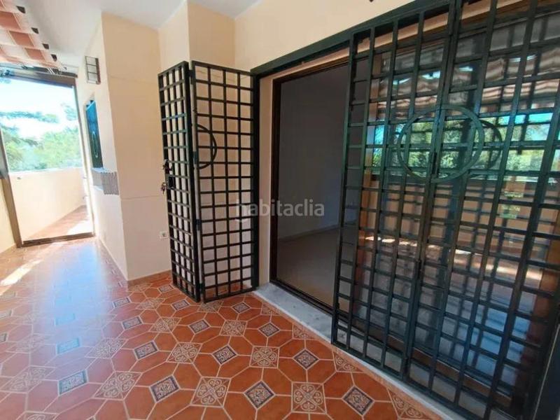 Foto 231b850f-e835-486d-b0ab-60dee25720f9. Apartament amb aparcament piscina a El Pinillo Torremolinos