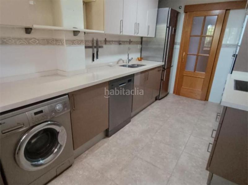 Foto 3fb164e8-7e44-4deb-8f1f-fc427d91187a. Apartament amb aparcament piscina a El Pinillo Torremolinos