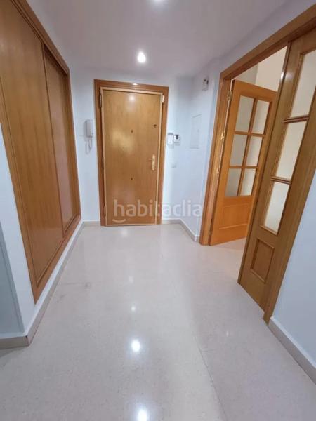 Foto f95a9b27-e4c2-4333-9605-35d40dd4bf4c. Apartament amb aparcament piscina a El Pinillo Torremolinos