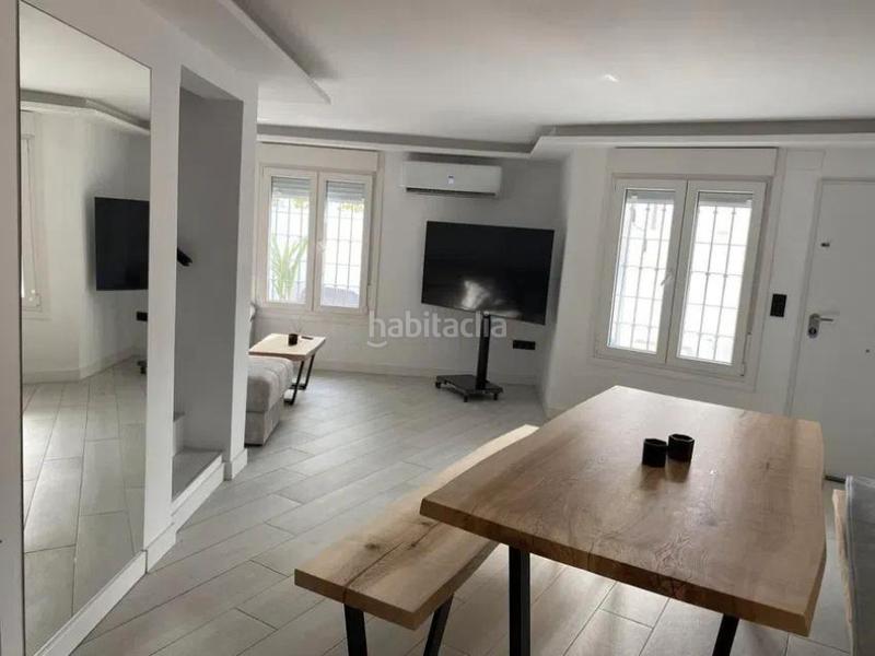 Foto dce68b15-88ca-4e06-bbfc-ff36f251c549. Reihenhaus mit pool in La Colina Torremolinos