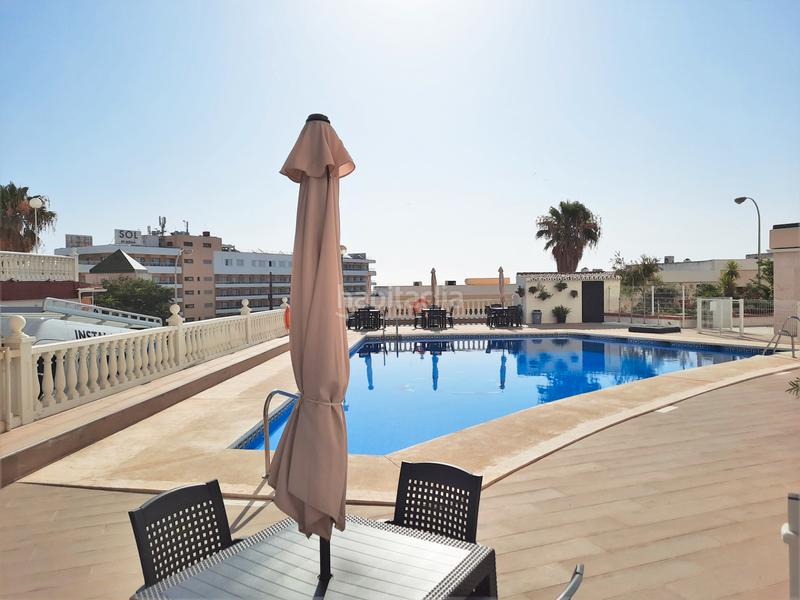 Foto a2dcca7e-7071-4432-b842-85205260159c. Piso en El Bajondillo Torremolinos