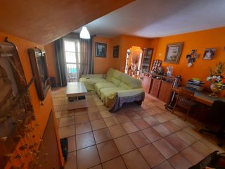 Casa adossada a Loma de los Riscos