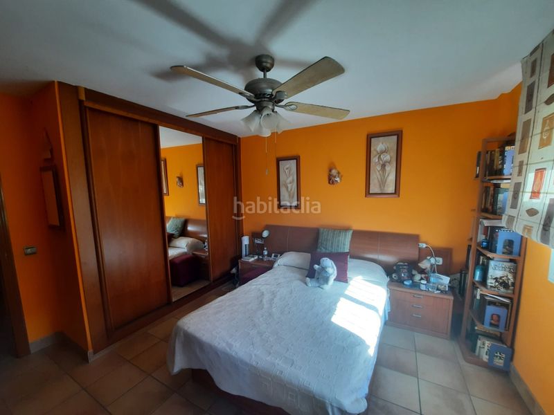 Foto af60da98-af9c-4ad3-900a-91ad244598e0. Casa adossada amb xemeneia calefacció aparcament a Torremolinos