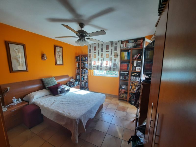 Foto faebcd37-2d81-4e11-9662-2d8dbe81ee4d. Casa adossada amb xemeneia calefacció aparcament a Torremolinos