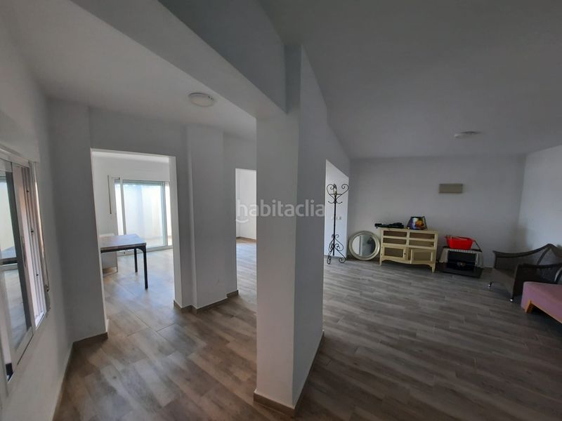 Foto dd697ce2-22a0-403c-80d6-f5f3987426be. Dúplex a El Bajondillo Torremolinos