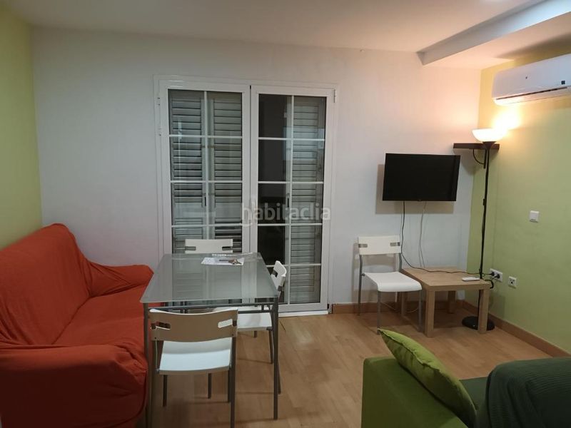 Foto e23296d4-f8db-4057-b4fd-bc8d781cdc80. Edificio in Parque Ayala - Jardín de la Abadía - Huelín Málaga
