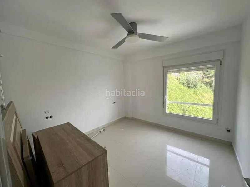 Foto 592c34e6-7ab0-49cb-b57d-ec0df2c16d6d. Piso en Montemar Torremolinos