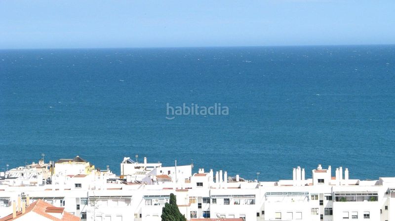 Foto 8509c219-274d-4085-864f-ed360f48b499. Piso en Montemar Torremolinos