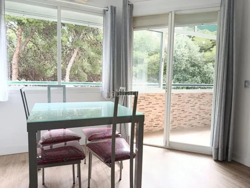 Foto 90912190-9702-4f5d-8ac5-8d36be17d873. Apartament amb aparcament piscina a Montemar Torremolinos