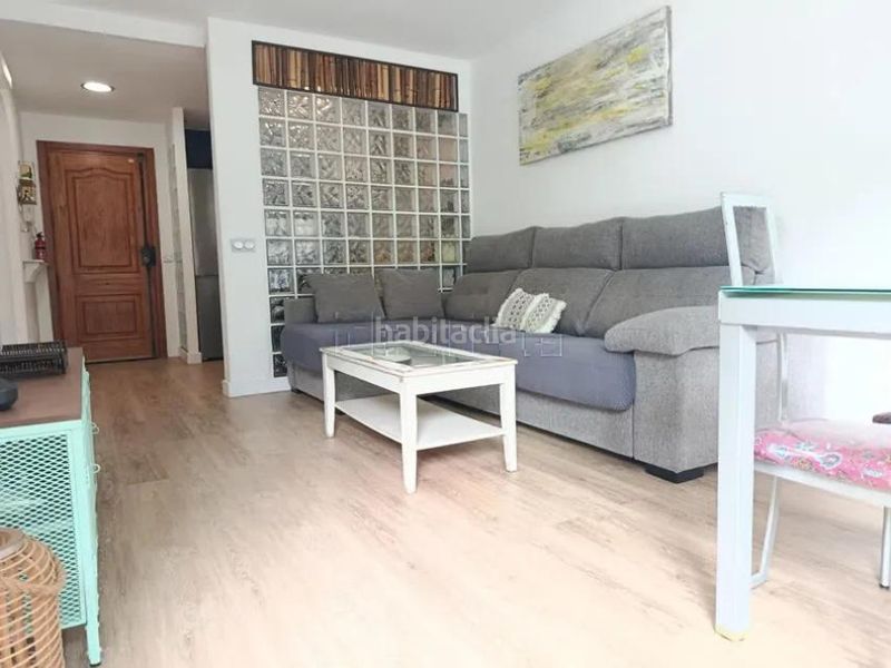Foto 9ab21578-d614-4d12-a612-acb335e72a2a. Apartament amb aparcament piscina a Montemar Torremolinos