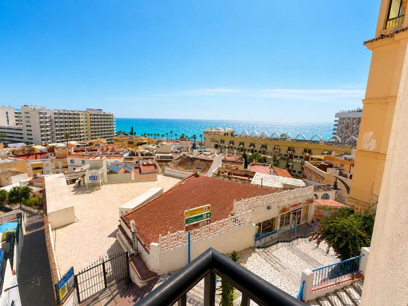 Foto a4e235cb-5da8-4141-9e90-5c428b310a15. Apartament a El Bajondillo Torremolinos