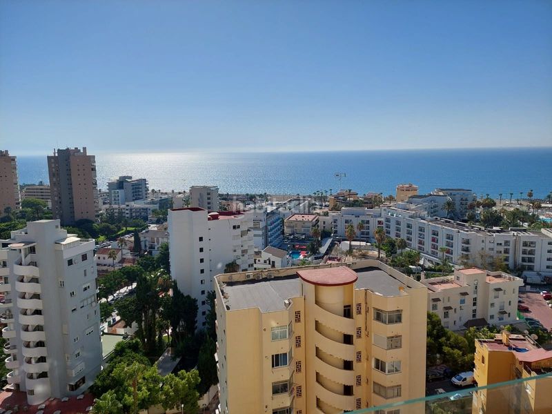 Foto fc5f9e5b-67c9-4c8d-92b4-d24ac1aa824e. Pis amb piscina a El Bajondillo Torremolinos