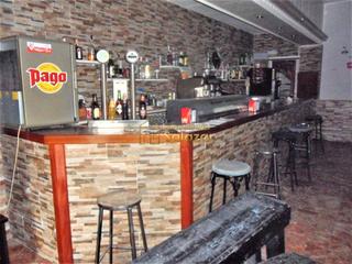 Local commercial à Zorrotza. Local en venta o alquiler en zazpilanda