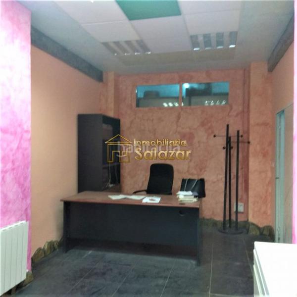 Foto a24c7d47-ac9b-4c0f-8c2d-6cc85b5aabc4. Local comercial se vende local en el comienzo de zamakola. en Bilbao