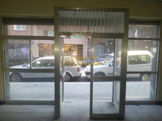 Local commercial à Zorrotza. Local en venta en zorroza