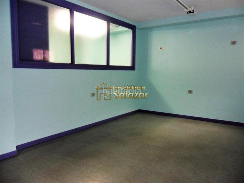 Foto b05f3d9f-d51e-428c-83a7-e69326da669c. Local comercial se vende bonito local en julián gayarre en Bilbao