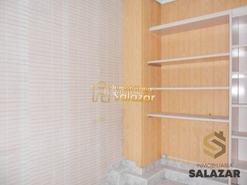 Foto dab85fc7-f9cc-43a9-bcff-3eda746d4d0d. Alquiler local comercial alquiler local en pablo alzola en Bilbao
