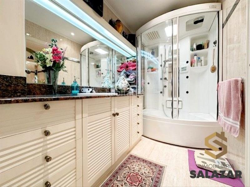 Foto 1a2e1af4-e3ec-4c19-b675-d213a738381c. Piso venta de amplia vivienda en cosme echevarrieta con garaje y trastero en Bilbao