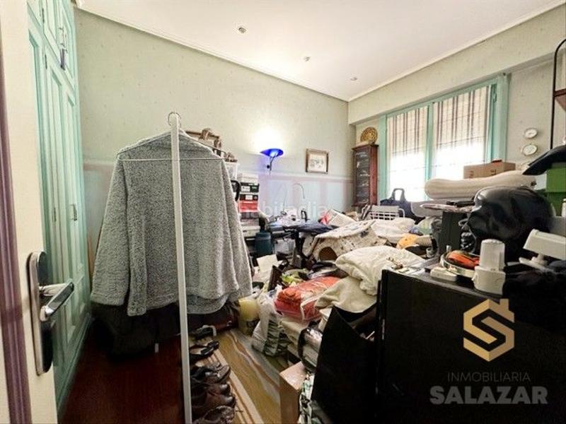 Foto 46aa3e53-1b7b-43a4-9a4e-e544c26ab8b9. Piso venta de amplia vivienda en cosme echevarrieta con garaje y trastero en Bilbao