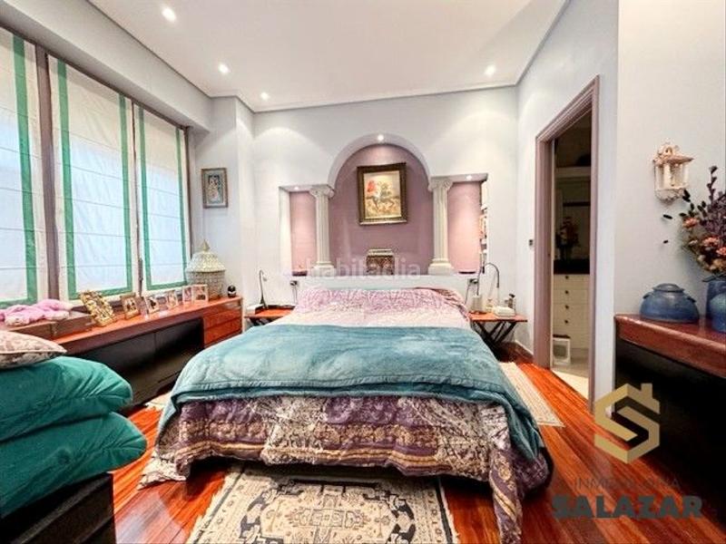 Foto 57101c57-705d-4835-8af9-0e1095dc3811. Piso venta de amplia vivienda en cosme echevarrieta con garaje y trastero en Bilbao