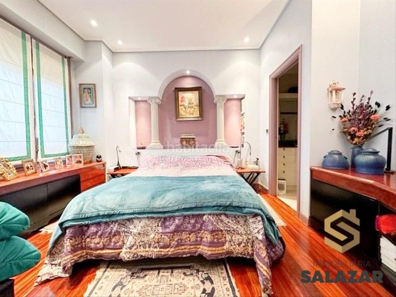 Foto 5932a01d-c863-476d-8a49-ccecc6d9bb3c. Piso venta de amplia vivienda en cosme echevarrieta con garaje y trastero en Bilbao