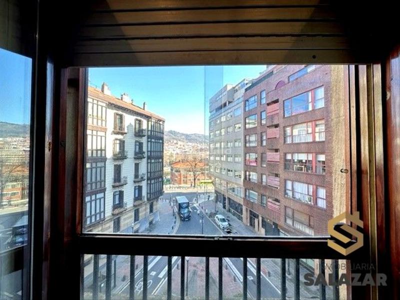 Foto 7de7d680-3daa-4b07-98bd-769f3d00db19. Piso venta de amplia vivienda en cosme echevarrieta con garaje y trastero en Bilbao