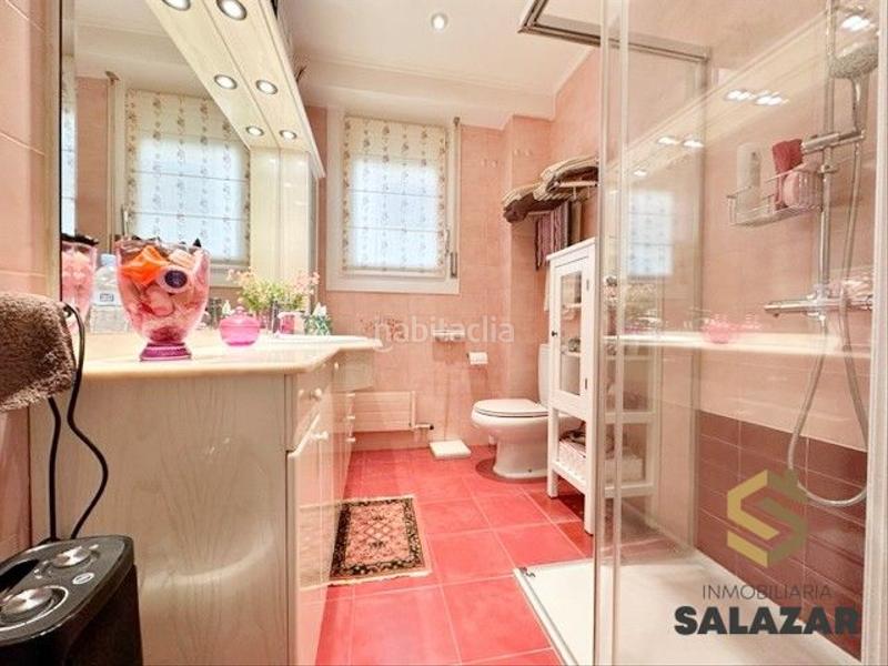 Foto 973848ac-3675-4809-baf2-022b9bfe98aa. Piso venta de amplia vivienda en cosme echevarrieta con garaje y trastero en Bilbao