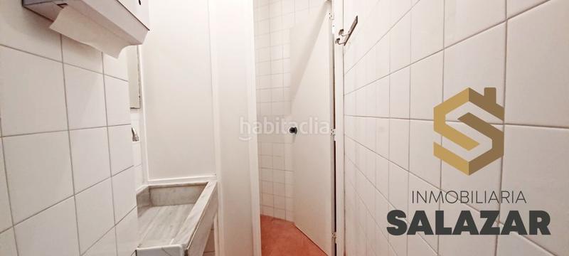 Foto b62124d7-8cd9-42e3-a3b3-0c82db4229ec. Alquiler local comercial alquiler de local en basurto con 2 cámaras de frío en Bilbao
