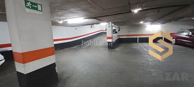 Foto b00bab1c-adbb-4cd9-a10c-6cd49b9f6920. Aparcament cotxe a Alhóndiga Bilbao