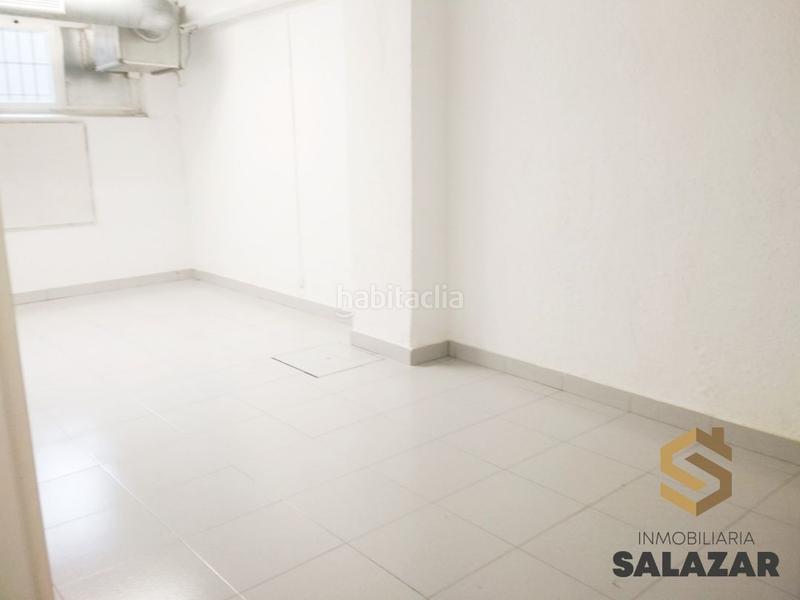Foto a2f4665f-9670-476e-a749-0f533cba7607. Alquiler local comercial inmobiliaria salazar alquilaamplio local en uribarri, calle monte arno. preparado para empezar a trabajar, reformado y en buen es en Bilbao