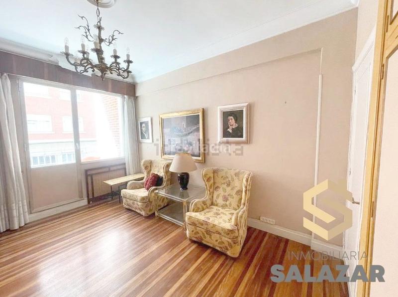 Foto 1d43be72-f917-4066-92da-7409b68cb609. Piso salazar vende vivienda exterior muy luminosa con balcón en sabino arana! en Bilbao