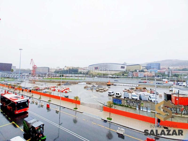 Foto 1fc22992-f9a2-43d4-b1d1-51ea70cdf5ee. Local comercial a San Pedro de Deusto - La Ribera Bilbao