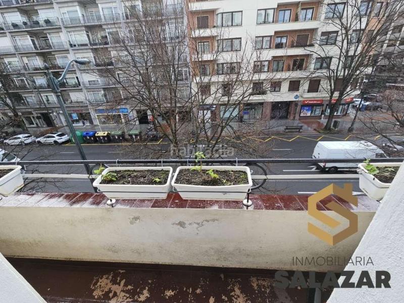 Foto 606c04a8-9c02-4523-9ef2-16b9d8ef7fd0. Piso venta vivienda en gran vía, balcón sur y garaje en Bilbao